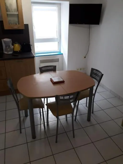 Duplex Entier 2 Personnes Centre Ville Audierne 0*,  France